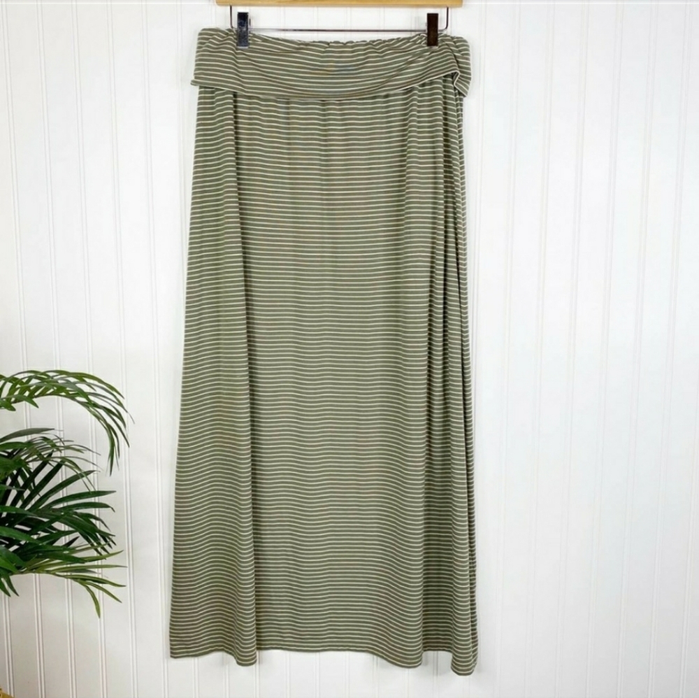 Two by Vince Camuto Olive Green Maxi Skirt Medium